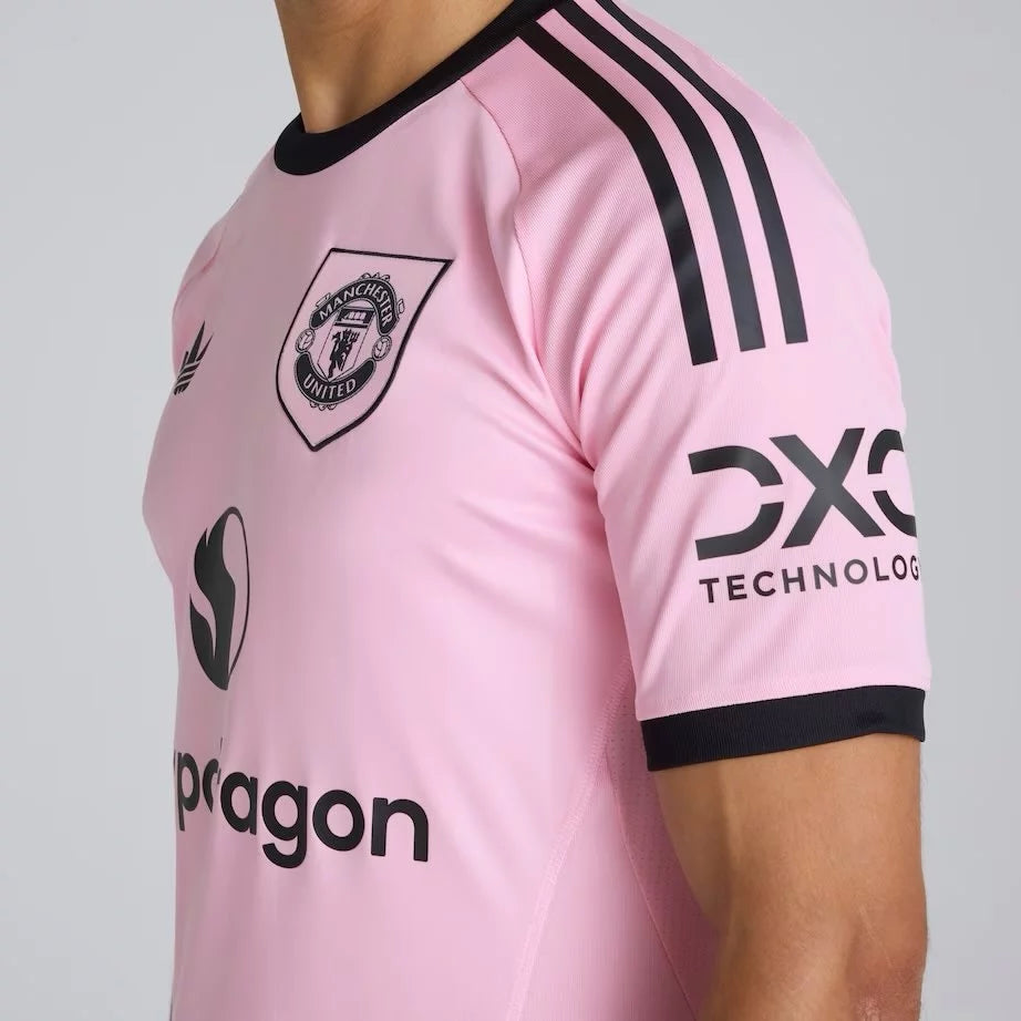 Manchester United 25/26 Third Mens Goalkeeper Jersey Pink