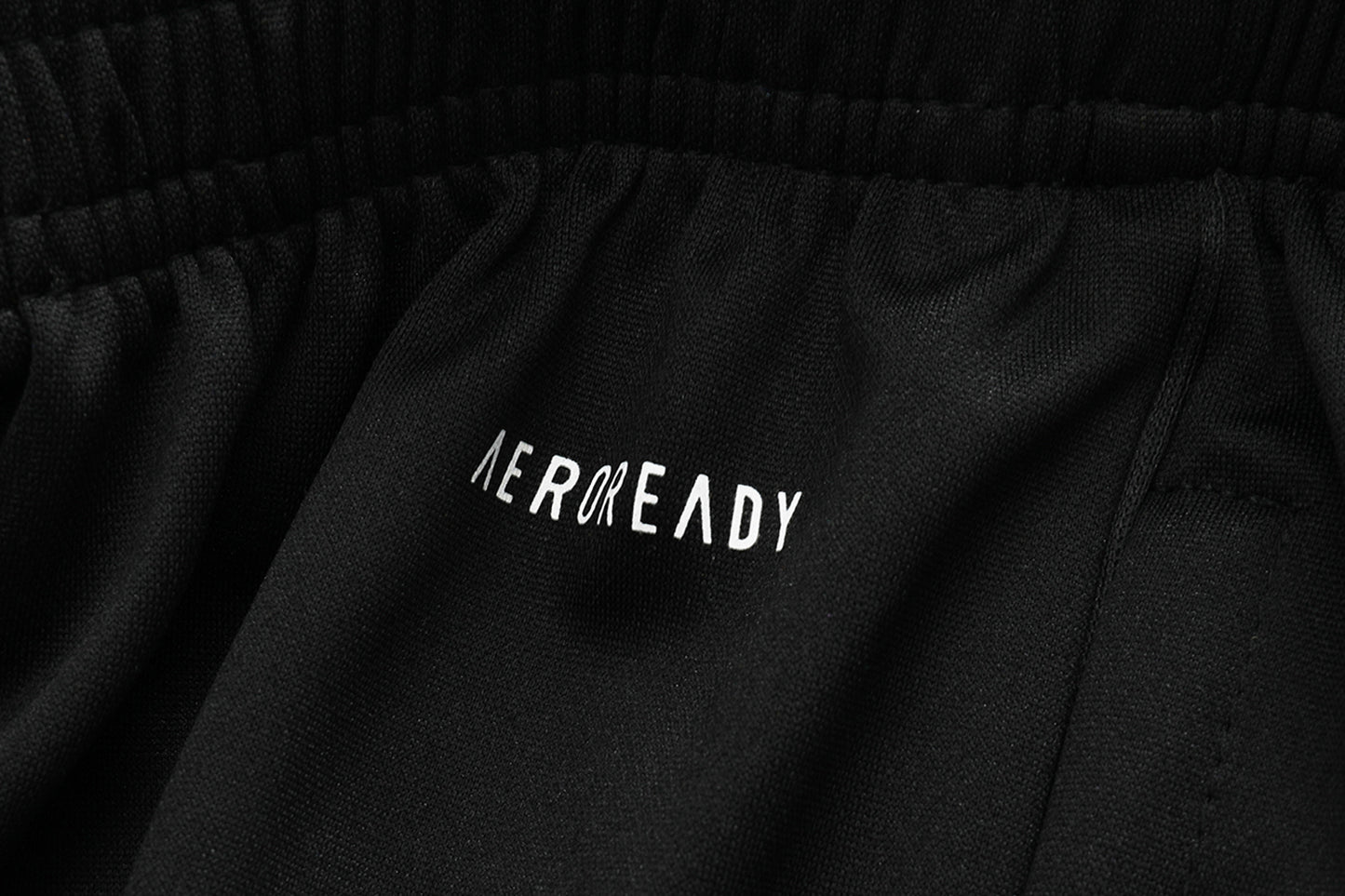 2025-26 Liverpool Suit