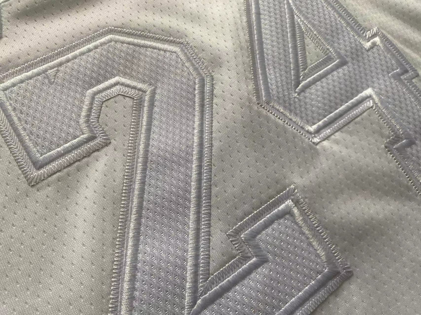 Los Angeles Lakers Bryant White 24 MN