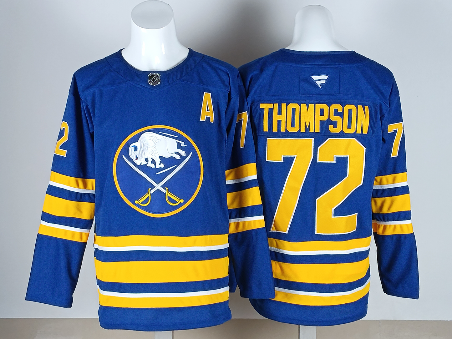 Men's Buffalo Sabres Tage Thompson #72 Royal Player Jersey
