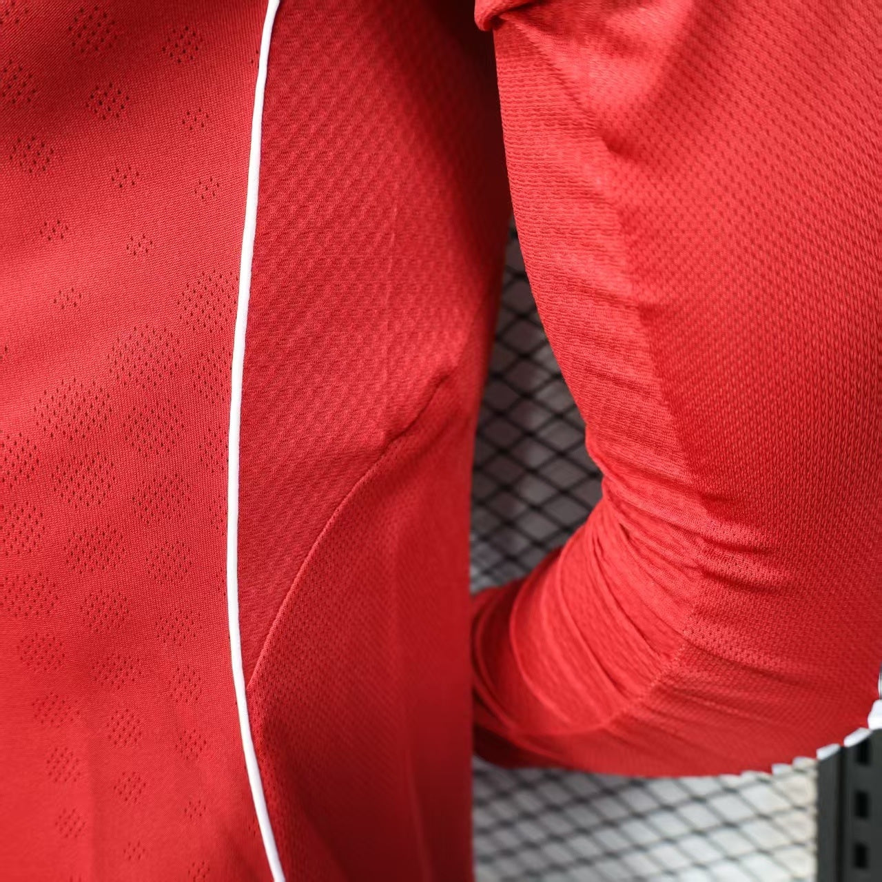 2025-26 Liverpool FC Home Red Long-Sleeve Player Edition Jersey - Men