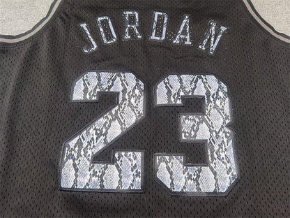 Chicago Bulls Michael Jordan #23 1997-98 Throwback - Embroidered Jersey