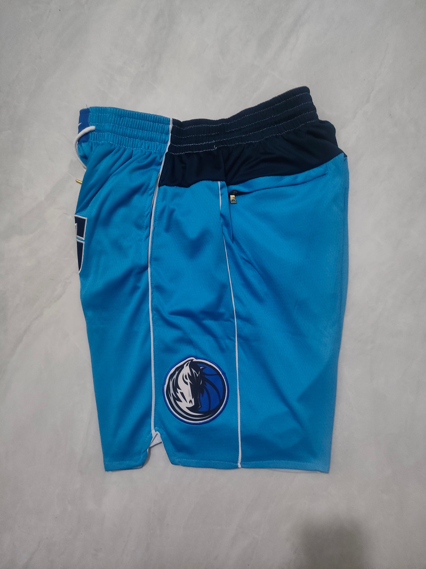 Dallas Mavericks Blue Regular Pocket Shorts