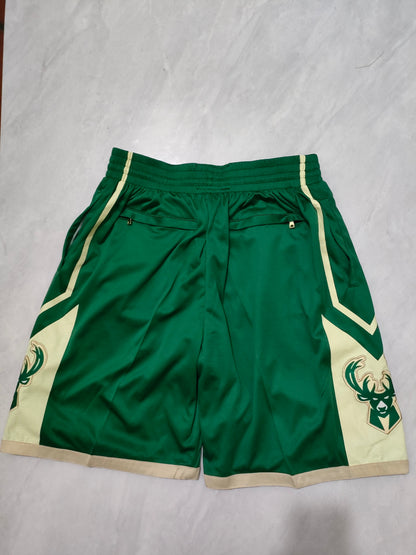 Milwaukee Bucks Green Regular Pocket Shorts