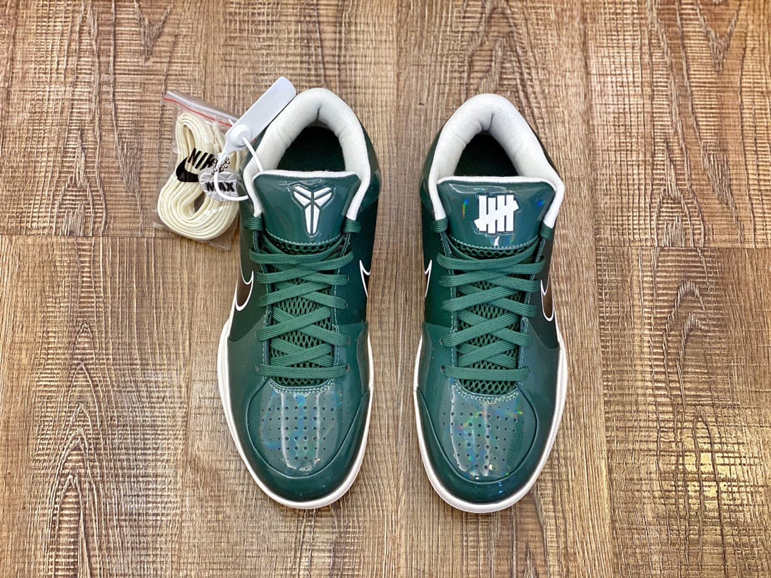 Kobe 4 Undefeated Milwaukee Bucks