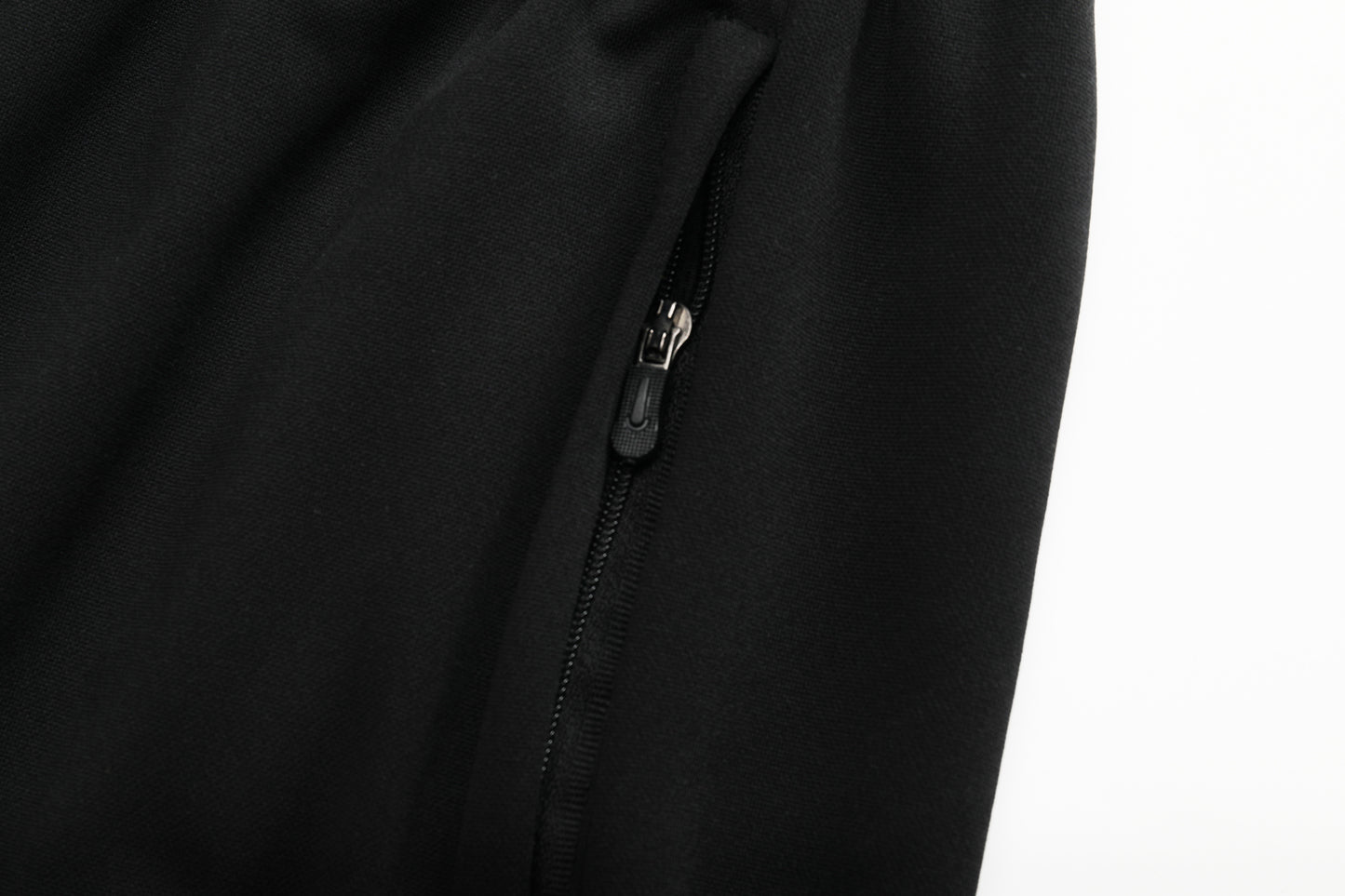 2025-26 Liverpool Suit