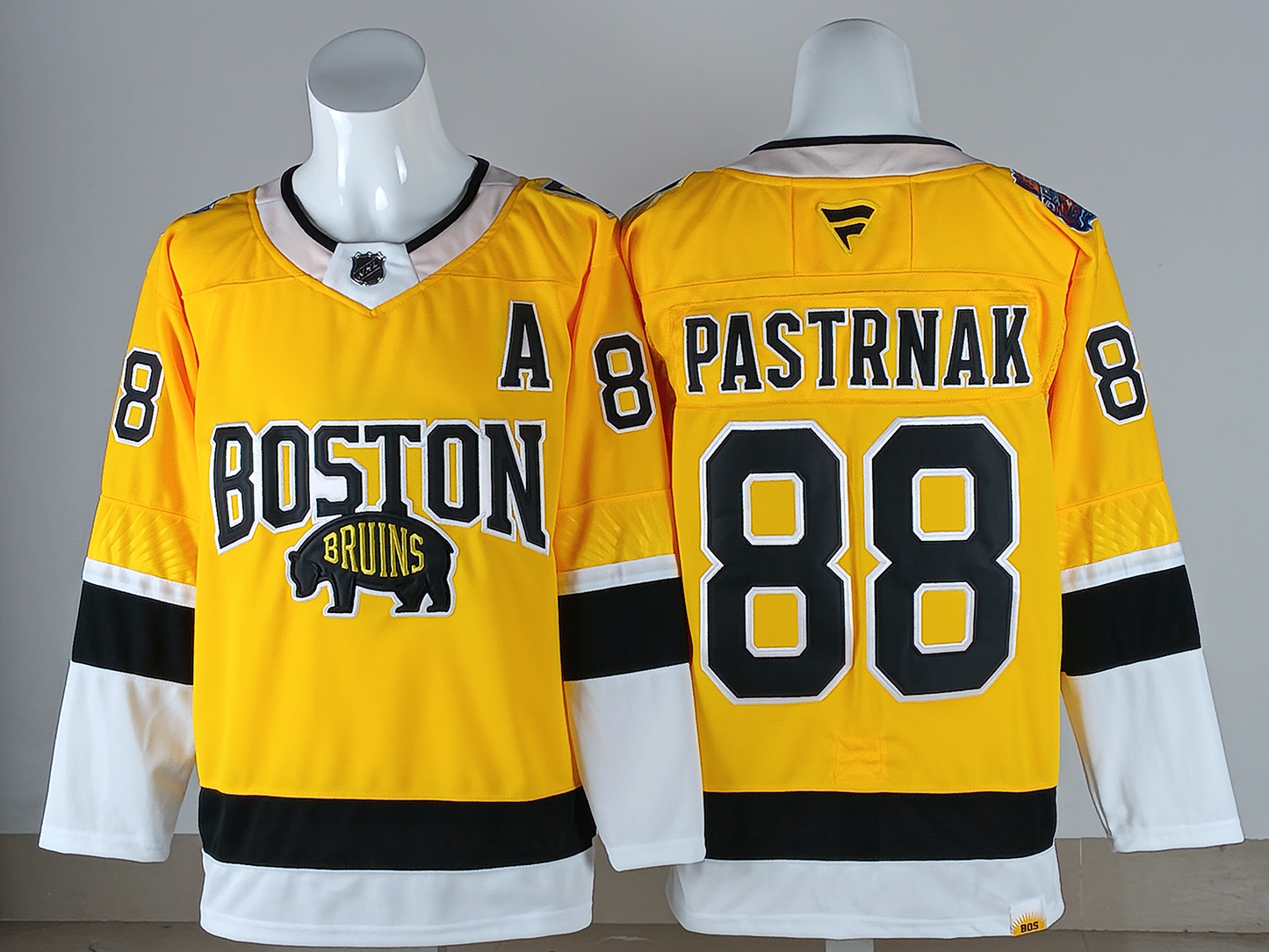 Men's Boston Bruins David Pastrnak #88  Gold Breakaway Player Jersey