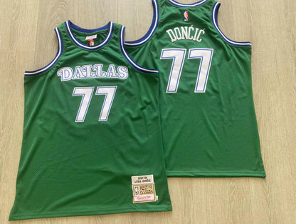 Dallas Mavericks  Doncic 77 Green MN