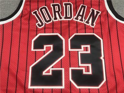 Chicago Bulls Michael Jordan #23 1995-96 Throwback – Embroidered